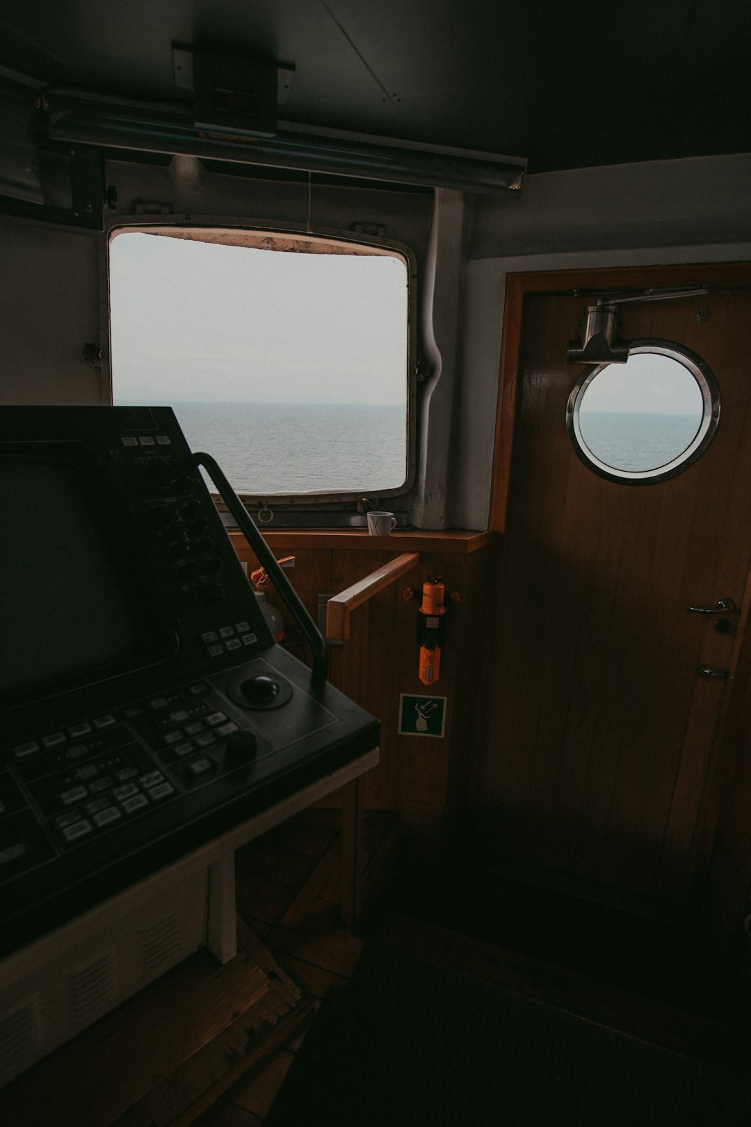 Robot Navigation System Optimized for Precise Packet Delivery