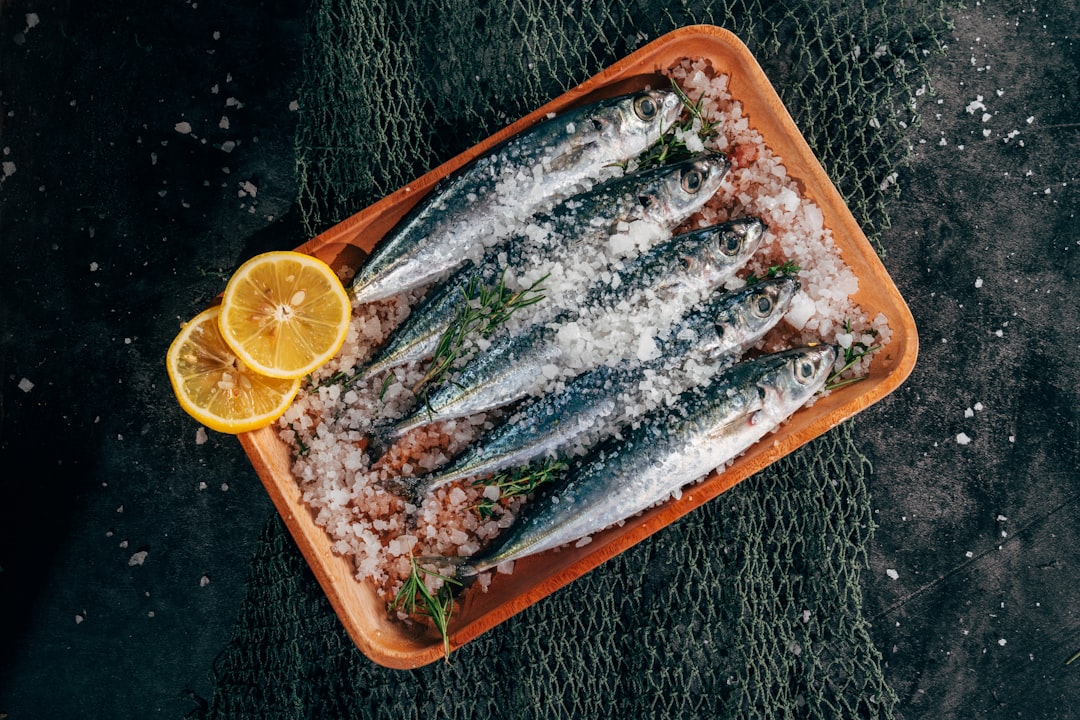 Vinegar Glaze Enhances Flavor of PanSeared Salmon Fillets with Pear Slices