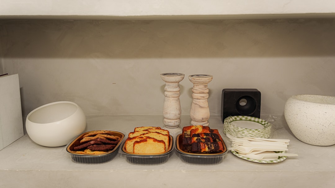 Delicious Meringue Canaps with Flavorful Barbacoa Filling