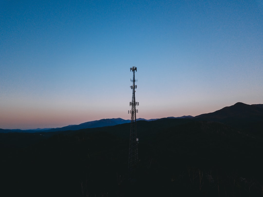 Enhancing Connectivity and Messaging through Robust Server Solutions