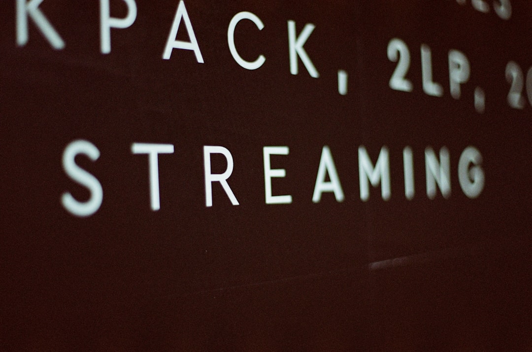 Maximize streaming throughput with smart algorithm updates